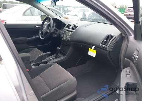 2004 Honda Accord 2.4 Lx z USA, uszkodzony, nr VIN 1HGCM56404A144738